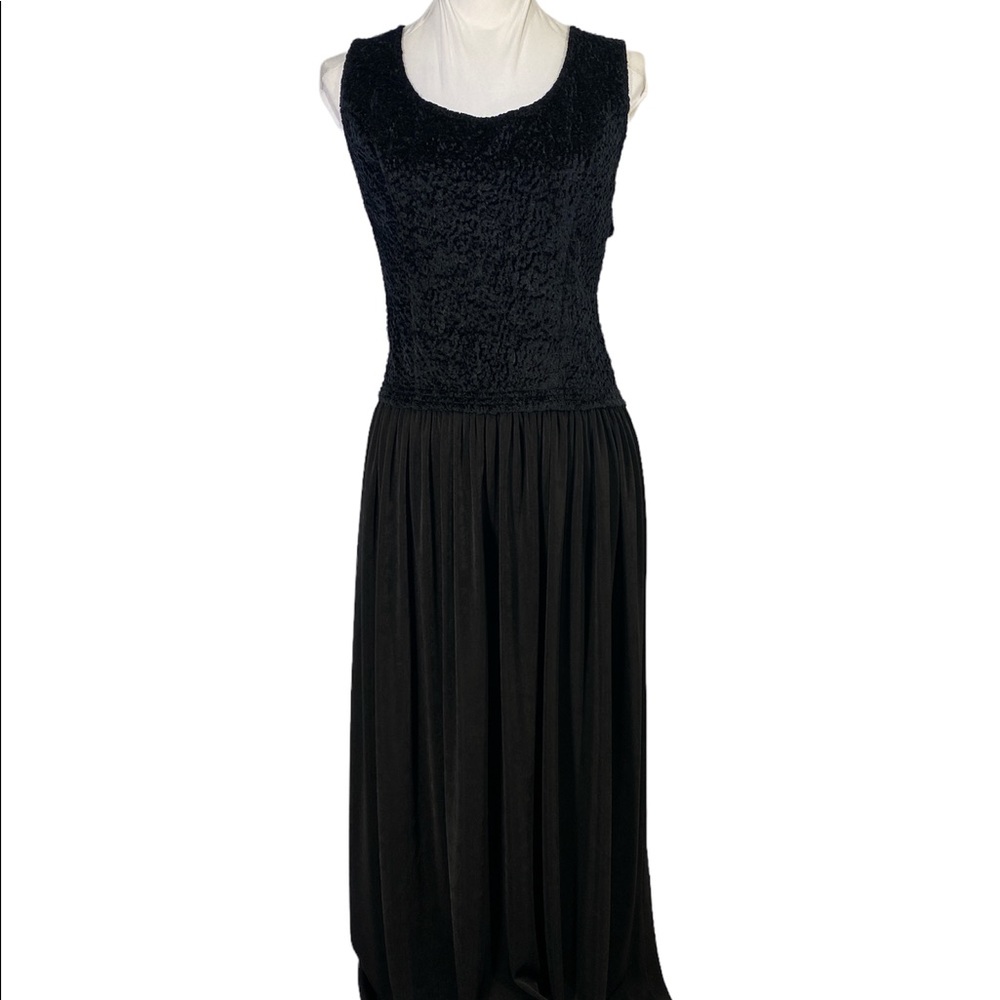 Vintage Splendiferous woman’s dress. Size 12.